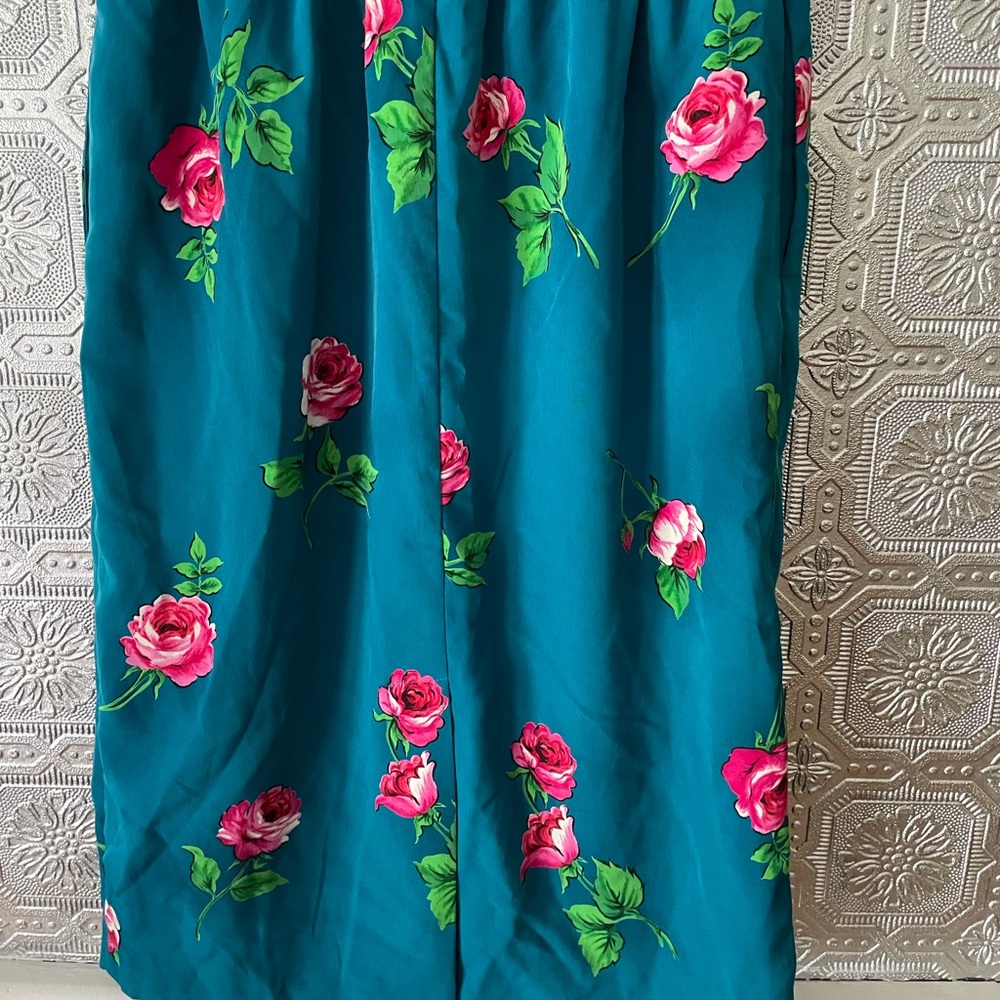 Skirt - Picture 2 of 2